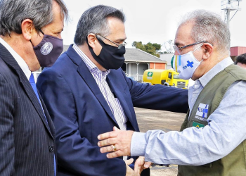 Com lote extra, Paraná acelera vacinação contra a Covid-19 na fronteira