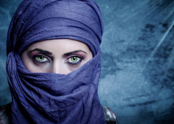 Taleban volta ao poder no Afeganistão e retoma repressão contra as mulheres