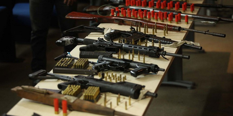 Decretos pró-armas de Bolsonaro enfrentam resistência no Senado