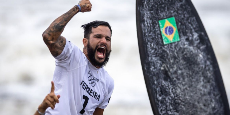 Ítalo Ferreira é ouro em Tóquio e 1º campeão olímpico no surfe
