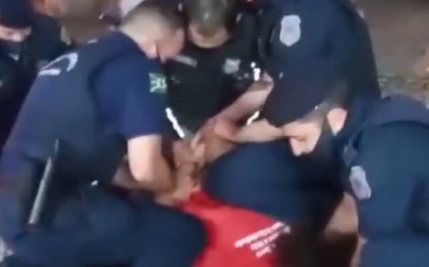 Vereador de Curitiba é detido pela GM durante ato contra governo Bolsonaro