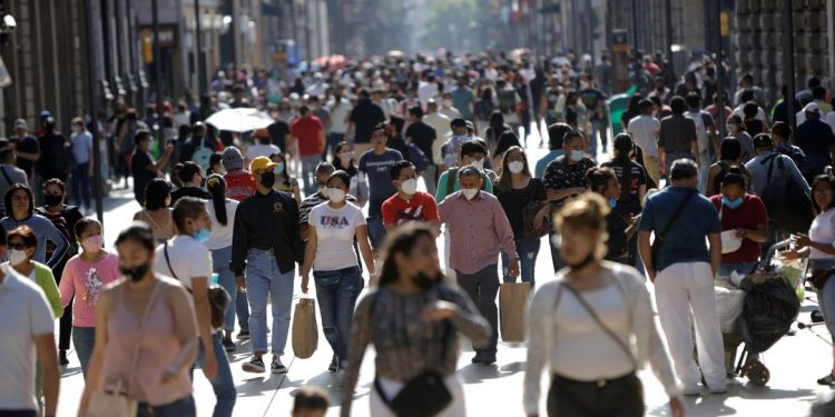 Com avanço nas Américas, Delta é “altamente preocupante”, diz Opas