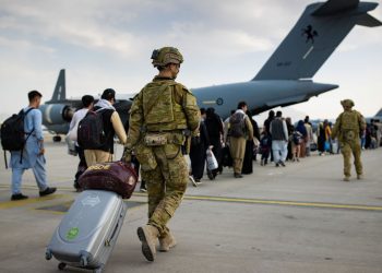 Pentágono confirma explosão no aeroporto de Cabul