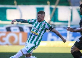 DE VIRADA, ATLÉTICO-MG BATE O JUVENTUDE E ASSUME A LIDERANÇA DO BRASILEIRÃO