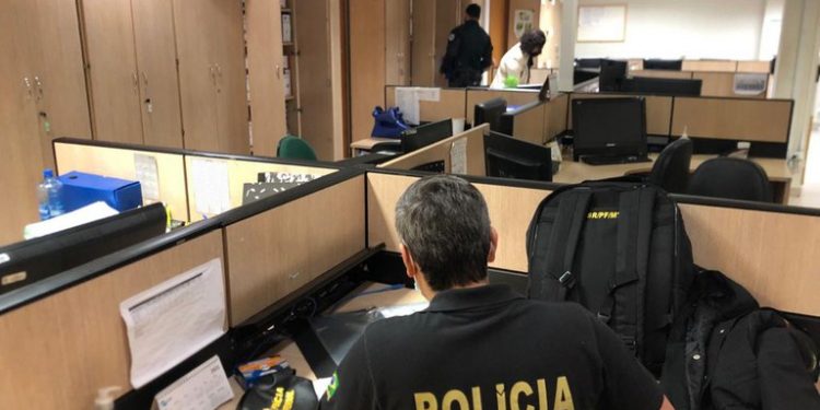 PF investiga organização criminosa investigada pelo envolvimento em fraudes a contratações emergenciais