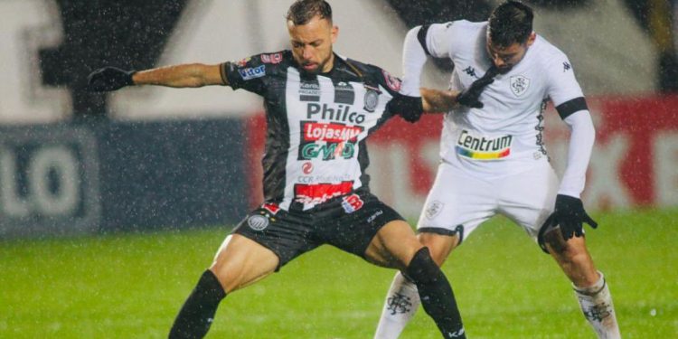 OPERÁRIO-PR VENCE O BOTAFOGO E COLA NO G-4 DA SÉRIE B