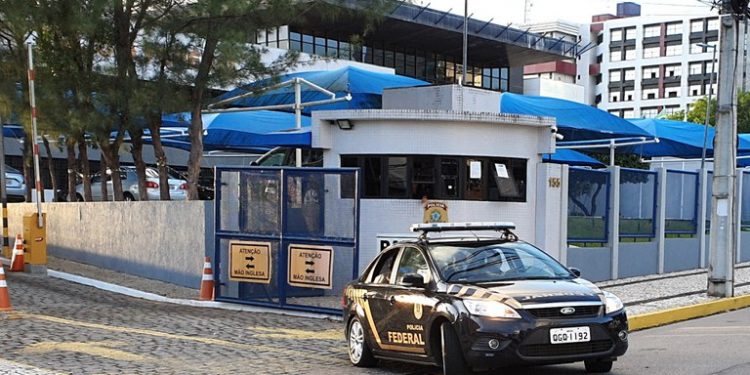 Operação da PF combate disseminação de pornografia infantojuvenil pela internet