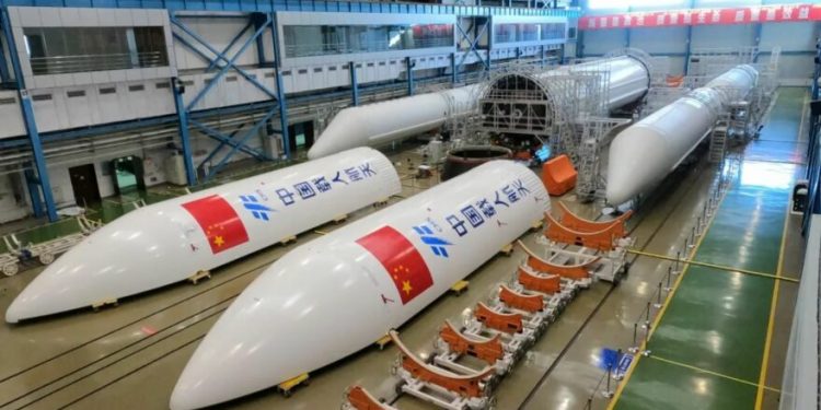 China quer colocar nave de 1 km de comprimento em órbita