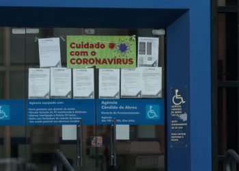 Covid: Curitiba registra 565 novos casos e 17 novas mortes nesta segunda (9)