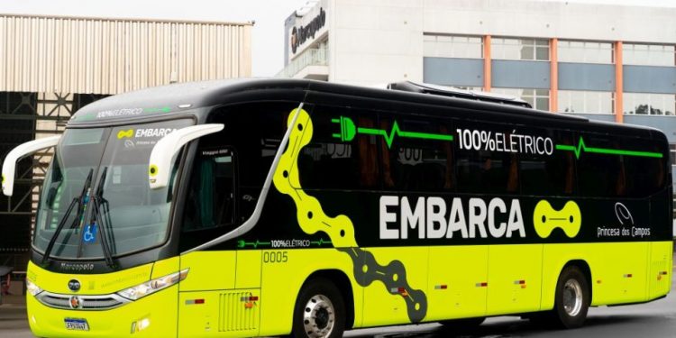 Empresa paranaense inicia teste pioneiro com ônibus elétrico produzido no Brasil