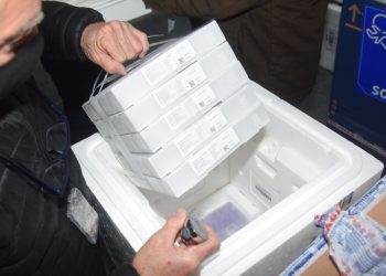 Paraná recebe nesta sexta-feira mais 325.660 doses de vacinas contra a Covid-19