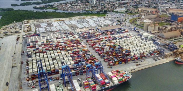 Paraná aumenta importações e exportações em junho; Fiep vê retomada econômica