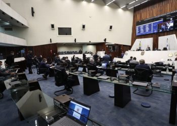 Pedágio: Assembleia aprova delegação de rodovias e sequer vota emendas