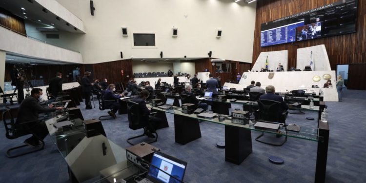 Pedágio: Assembleia aprova delegação de rodovias e sequer vota emendas