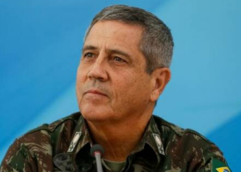 CPI retira convocação de Braga Netto da pauta por ‘risco político’