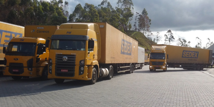 Câmara inicia sessão para votar projeto de privatização dos Correios