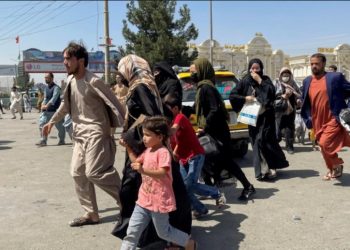 Relatos de ataques contra mulheres no Afeganistão do Talibã