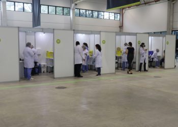 Sem repescagem, Curitiba vacina quem tem 34 e 35 anos nesta segunda-feira