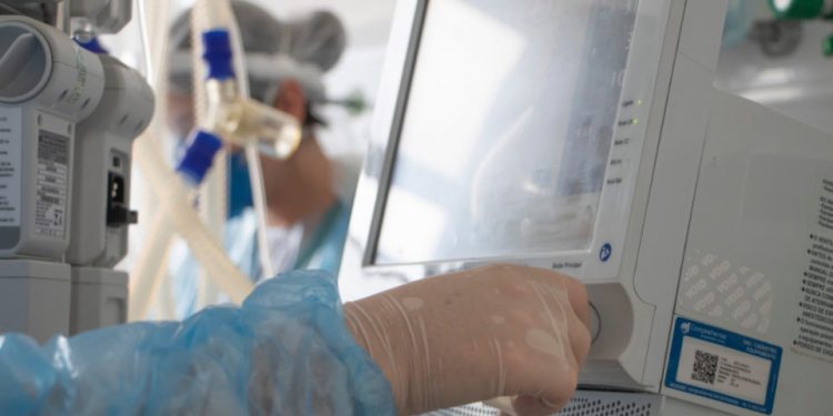 Só PR e mais 4 estados ainda não baixaram ocupação de leitos Covid para menos de 50%