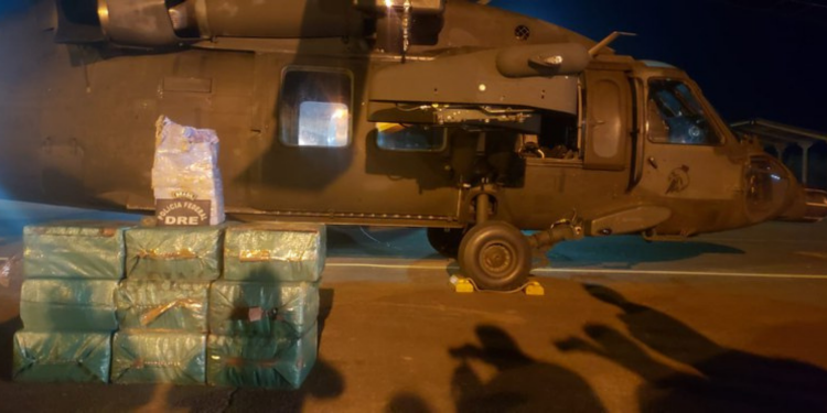 Polícia Federal, FAB E GEFRON/MT, em ação conjunta, interceptam e apreendem aeronave com 324 kg de cloridrato de cocaína