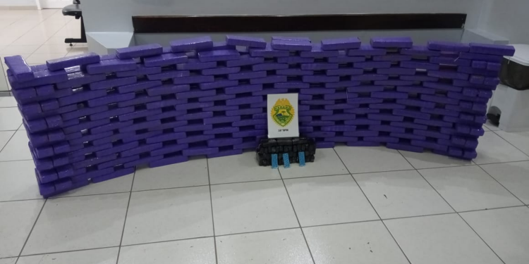 Polícia Militar realiza apreensão de mais de200 quilos de drogas, em Guarapuava