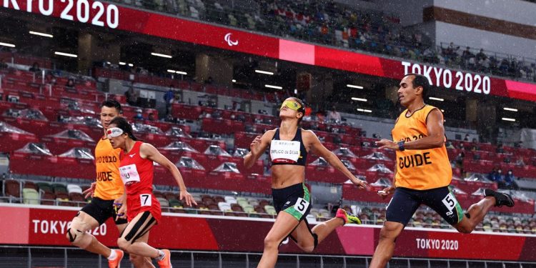 Paralimpíada: Brasil conquista pódio duplo nos 200 metros feminino T11