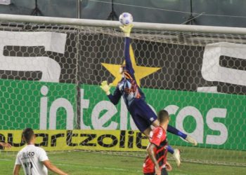 ATHLETICO-PR VOLTA A VENCER O SANTOS E AVANÇA ÀS SEMIFINAIS DA COPA INTELBRAS DO BRASIL