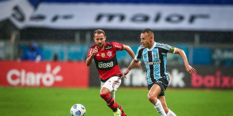 Copa do Brasil: Flamengo e Grêmio duelam em busca de vaga na semifinal