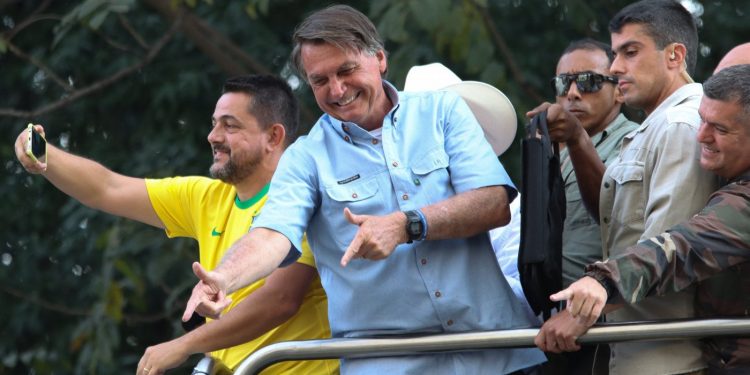 ‘Não há de se falar em impeachment de um presidente com apoio desse tamanho’, diz deputada