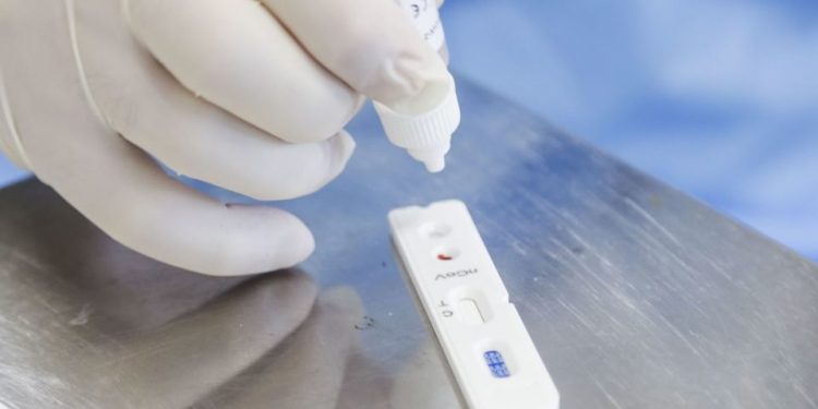 Boletim: Curitiba registra morte de bebê de 8 meses por Covid-19 nesta quarta