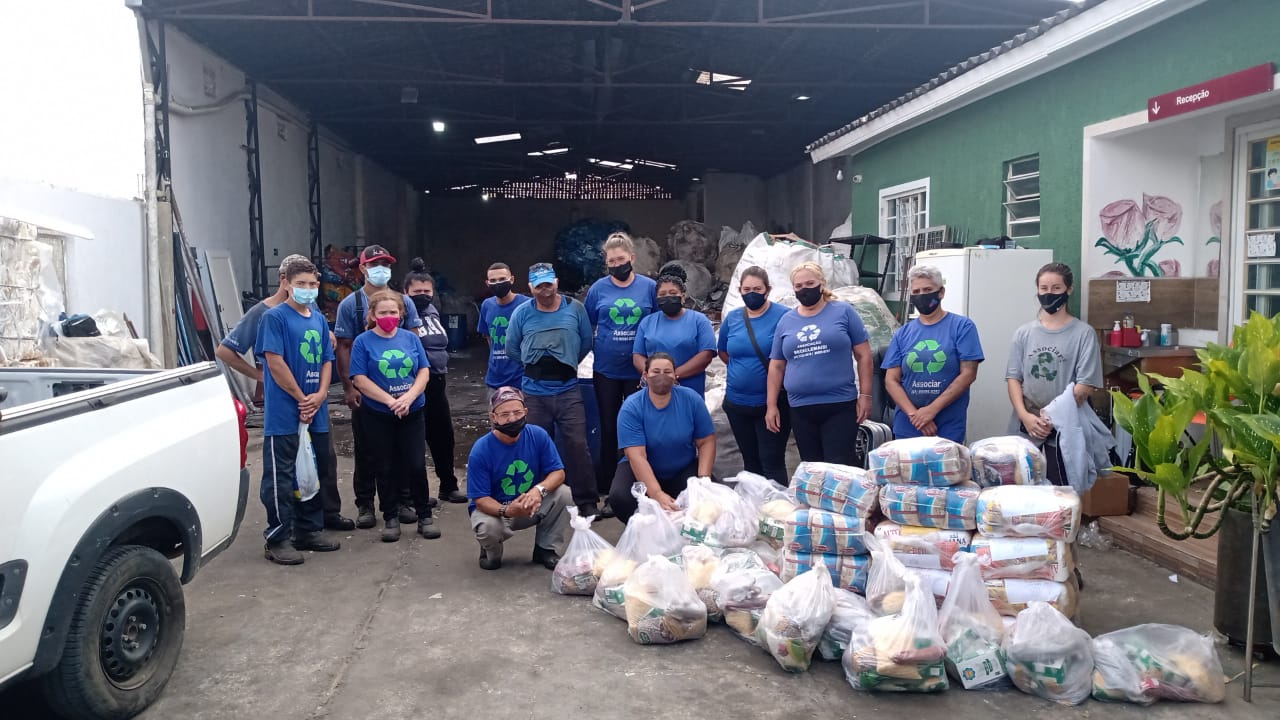 Na associação de recicladores Recicle Mais, volume de lixo recebido caiu de 12 para 5 toneladas por semana. (Divulgação/Recicle Mais). 