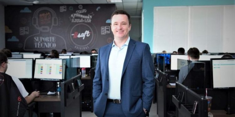 Paranaense líder em softwares para logística anuncia fusão com holding paulista