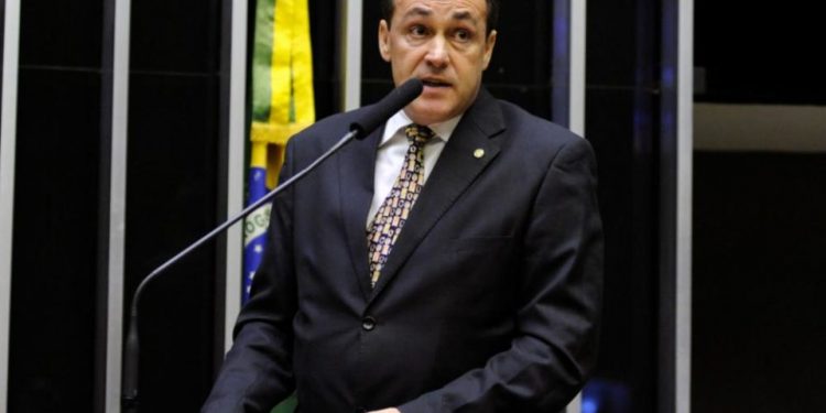 Presente nos atos de terça, Stephanes Junior diz que Kassab se precipitou ao falar em impeachment