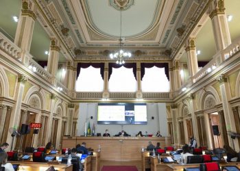 Vereadores de Curitiba aprovam cotas étnico-raciais para concursos públicos do município