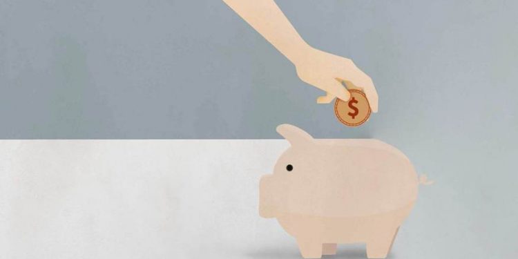 Primeira parcela do 13° é paga nesta terça-feira; veja o que fazer com o dinheiro