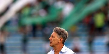 Após derrota no Uruguai, futuro do técnico Renato Gaúcho é incerto no Flamengo