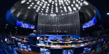 Senado aprova PL que aumenta pena para injúria racial