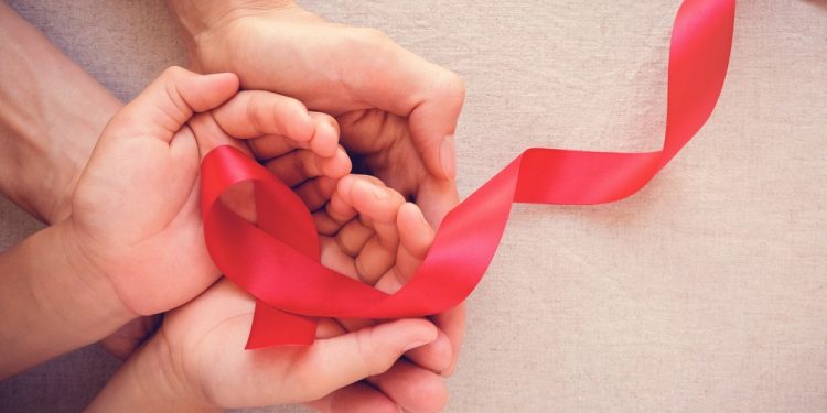 Após anos de pesquisas ainda não há vacina contra a aids