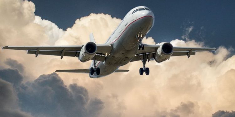 Voo da África do Sul para a Holanda tem 61 passageiros infectados com Covid-19