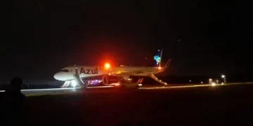 Confusão em desembarque de avião deixou uma menina de 5 anos com perna fraturada