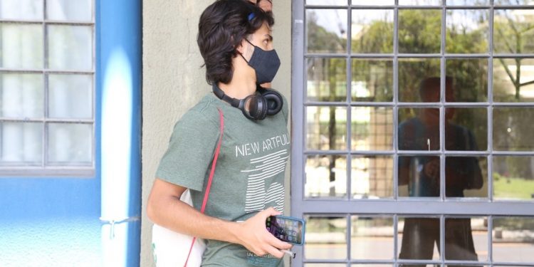 Candidato esquece RG e perde o 2º dia de Enem, em Curitiba: ‘Sem tempo suficiente para me trazerem’