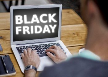 Black Friday começa com lojas vazias e vendas mornas na internet