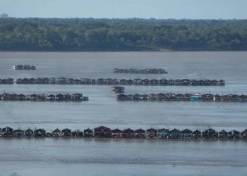 Marinha e PF preparam ação contra garimpeiros no AM, diz Mourão