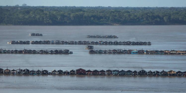 Marinha e PF preparam ação contra garimpeiros no AM, diz Mourão