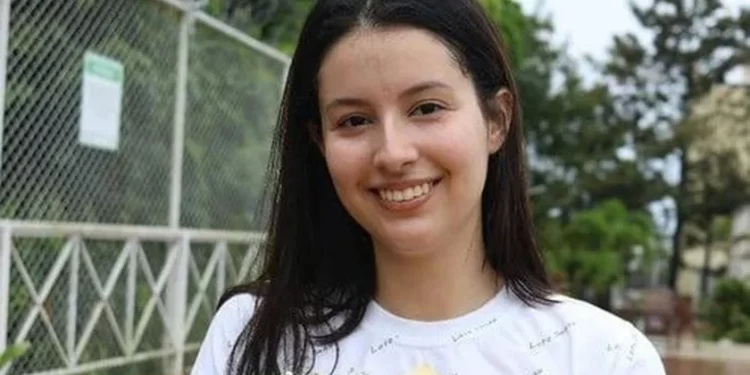 Jovem que citou a Bíblia na redação do ENEM tira nota máxima na prova