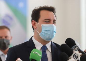 Ratinho Junior anuncia nesta segunda apoio aos professores