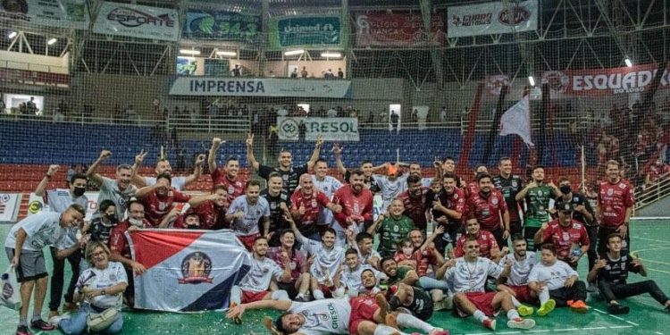 Com derrota no tempo normal, empate na prorrogação, CAD é campeão da Série Prata do Paranaense