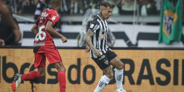 Avassalador, Atlético goleia Athletico e fica perto do bi da Copa do Brasil