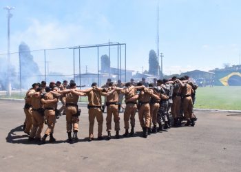 PREFEITO DE GUARAPUAVA PRESTIGIA FORMATURA DO 16º CURSO DE CONTROLE DE DISTÚRBIOS CIVIS