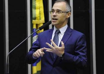 Prisão de trans será ‘teste de fogo’ para Mendonça no STF